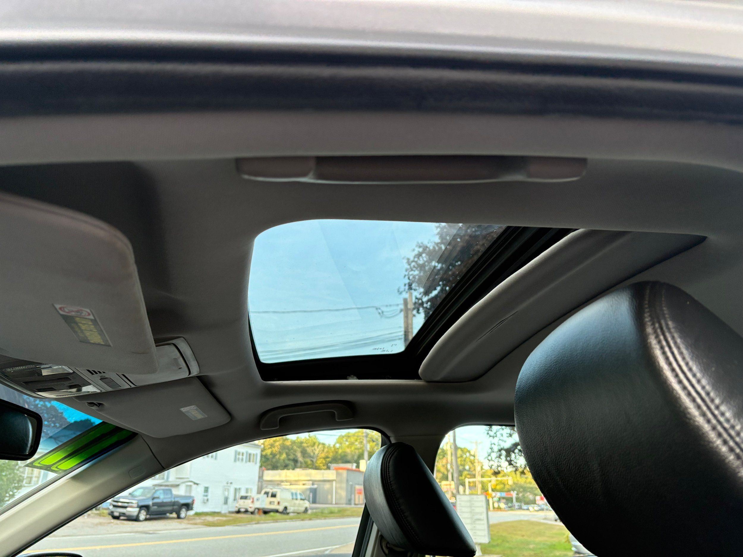 Used 2011 Honda Accord EX-L image 14