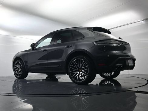 Certified 2026 Porsche Macan AWD/4WD image 48