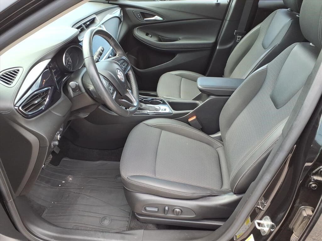 Used 2023 Buick Encore GX Select w/ Experience Buick Package FWD image 12