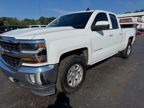 Used 2017 Chevrolet Silverado 1500 LT w/ All Star Edition AWD/4WD image 9