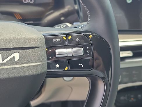 New 2026 Kia Sorento EX FWD image 32