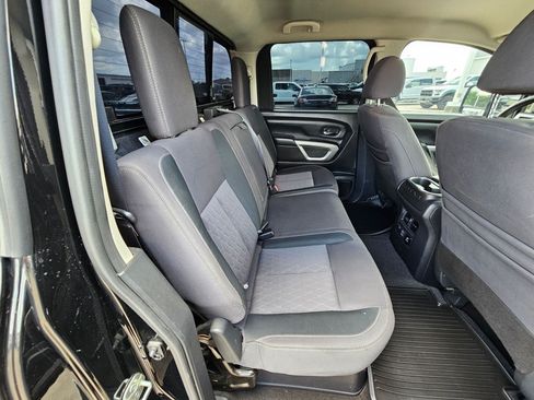 Used 2020 Nissan Titan SV w/ SV Convenience Package RWD image 29