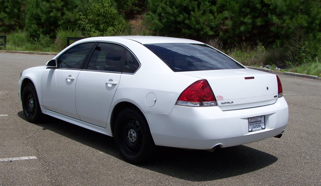 Used 2014 Chevrolet Impala Police FWD image 2