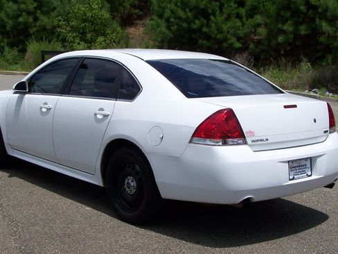 Used 2014 Chevrolet Impala Police FWD image 2