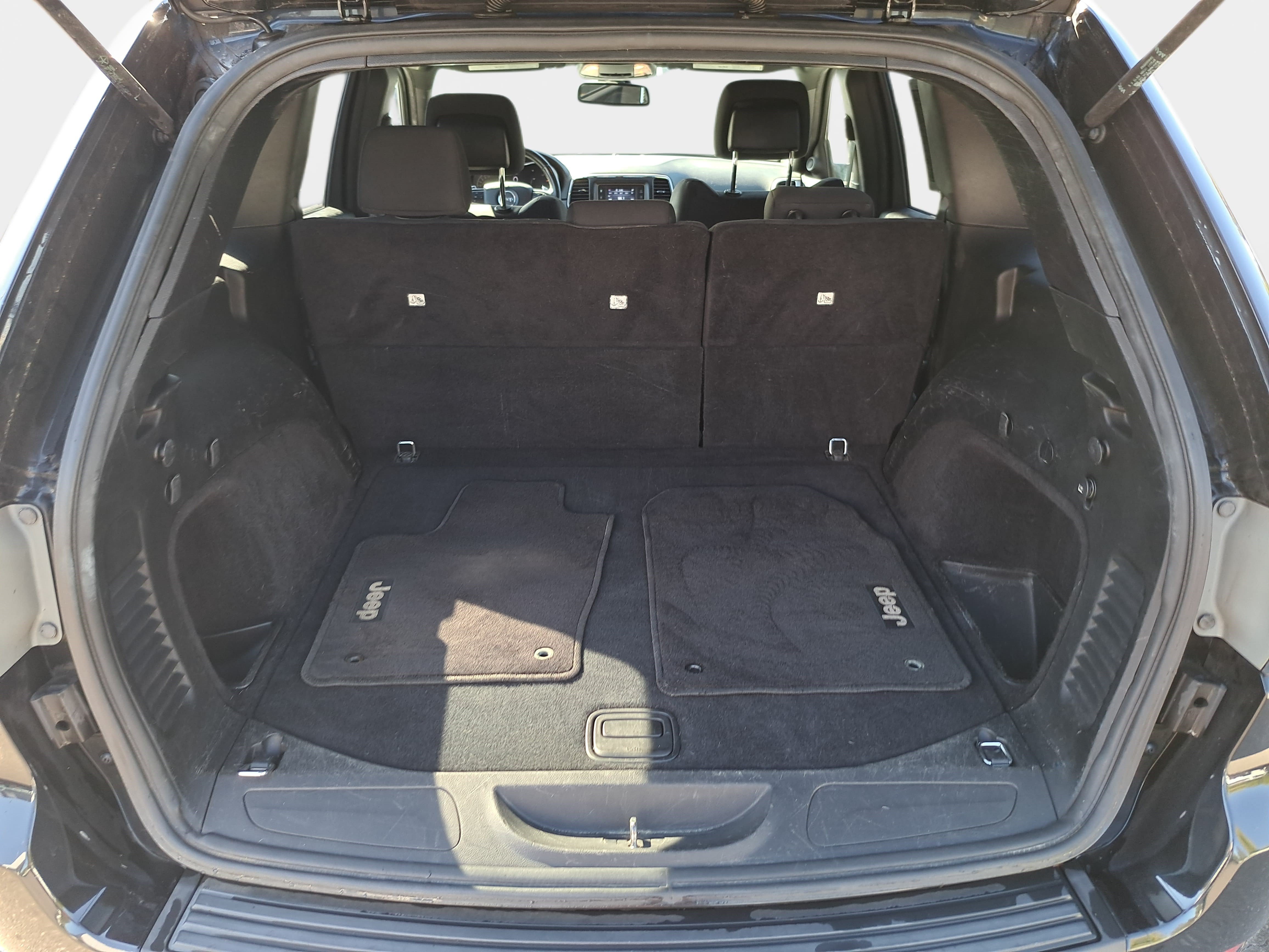 Used 2014 Jeep Grand Cherokee Laredo w/ Quick Order Package 23E AWD/4WD image 12