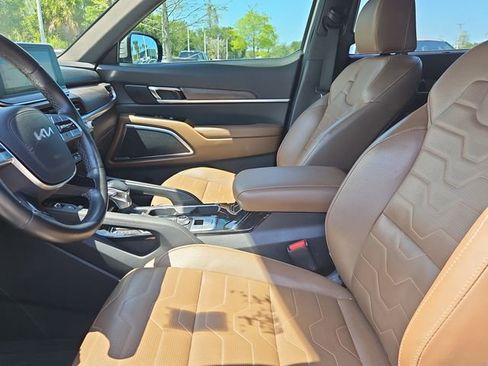 Certified 2022 Kia Telluride SX w/ SX Prestige Package AWD/4WD image 16