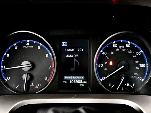 Used 2018 Toyota RAV4 XLE w/ Plus Extra Value Package AWD/4WD image 22