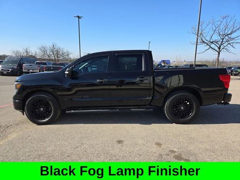 Used 2018 Nissan Titan SL w/ Midnight Edition image 5