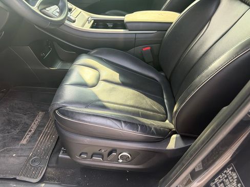 Used 2024 Hyundai Palisade Calligraphy FWD image 13