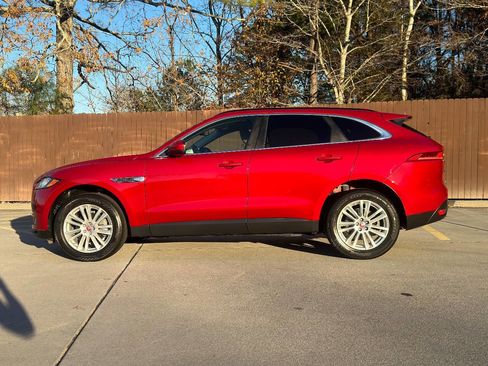 Used 2017 Jaguar F-PACE Prestige image 14