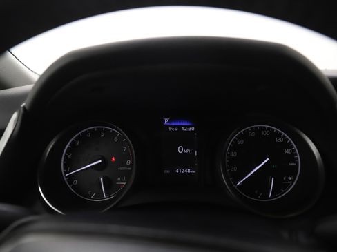 Used 2024 Toyota Camry SE image 27