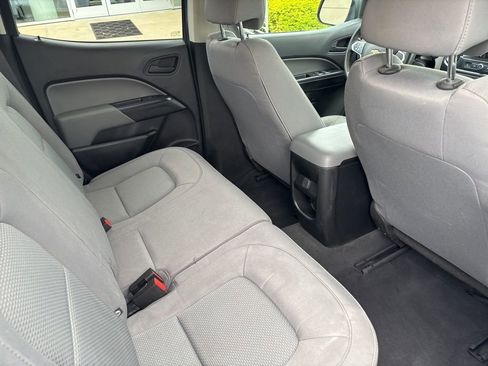 Used 2019 Chevrolet Colorado W/T w/ WT Convenience Package AWD/4WD image 15