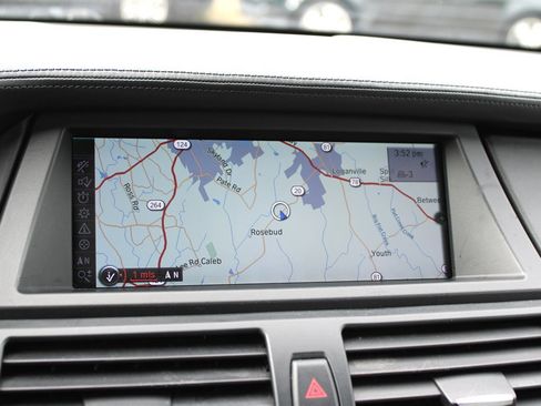 Used 2010 BMW X5 M image 25