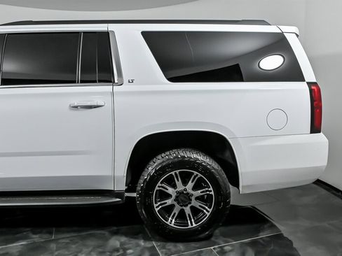Used 2018 Chevrolet Suburban LT AWD/4WD image 7