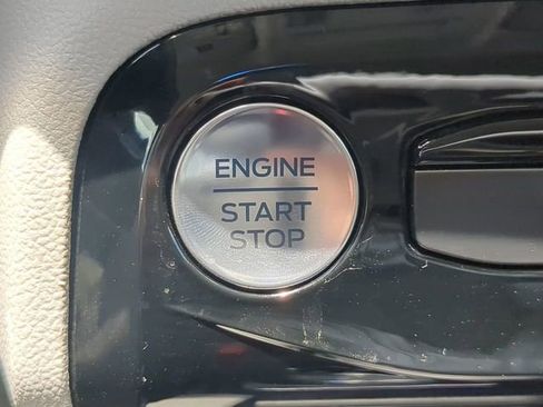 Used 2025 Ford Escape SE w/ PHEV Premium Package image 31