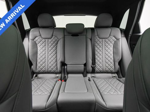 Used 2025 Audi SQ5 Premium Plus image 18