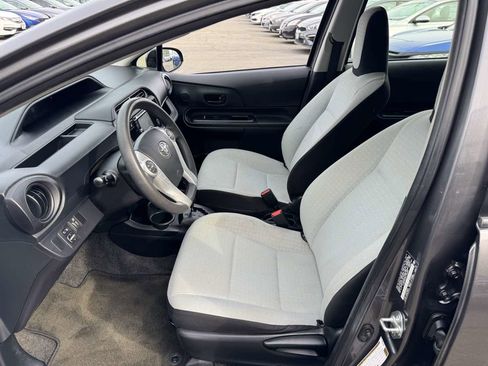 Used 2016 Toyota Prius C One image 20