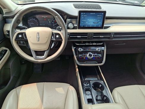 Certified 2021 Lincoln Corsair AWD w/ Premium Package image 11