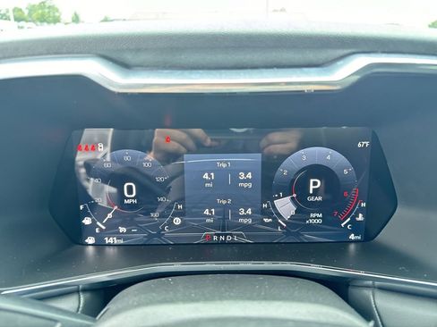 Used 2024 GMC Canyon Elevation image 21