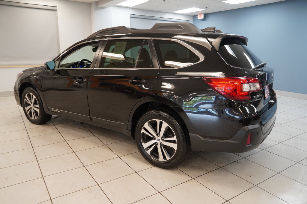 Used 2019 Subaru Outback 2.5i Limited AWD/4WD image 8