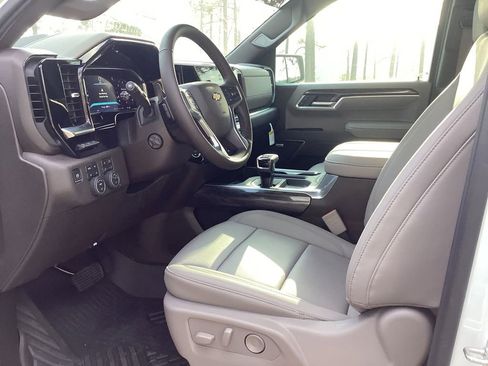 New 2026 Chevrolet Silverado 1500 LTZ w/ LTZ Premium Package AWD/4WD image 11