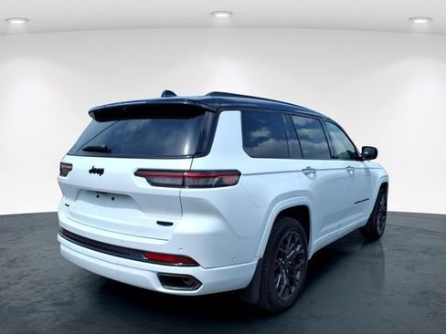 Used 2025 Jeep Grand Cherokee L Summit AWD/4WD image 14