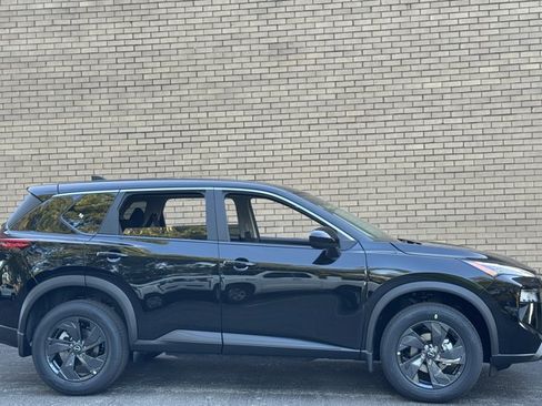 New 2026 Nissan Rogue SV w/ Cold Weather Package AWD/4WD image 4