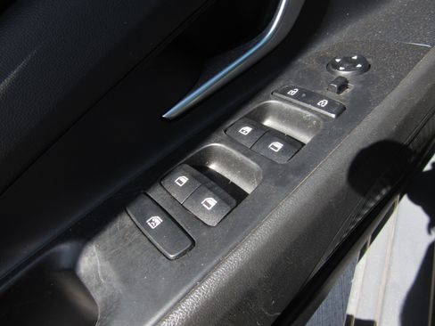 Used 2025 Hyundai Elantra SEL image 22