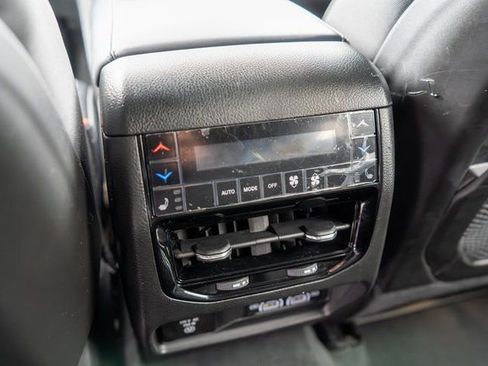 Used 2023 Jeep Grand Cherokee Overland w/ Luxury Tech Group IV AWD/4WD image 18