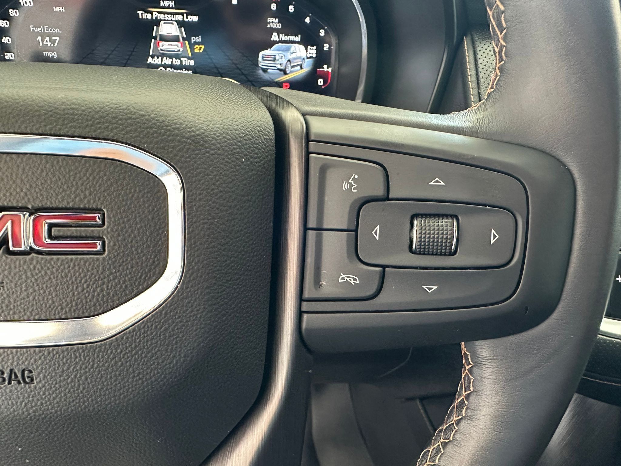 Used 2022 GMC Yukon AT4 AWD/4WD image 21