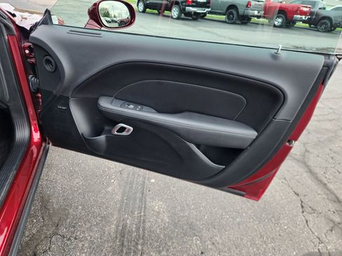 Used 2018 Dodge Challenger R/T Plus image 11