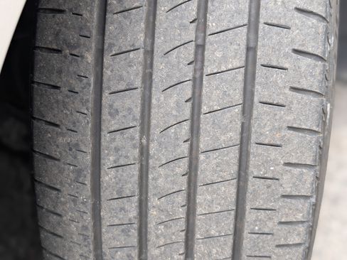 Used 2019 Lexus LS 500h AWD image 37