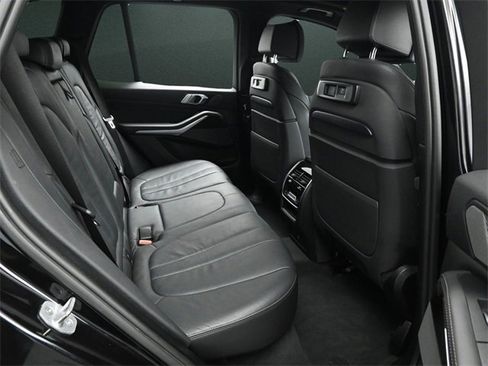 Used 2019 BMW X5 xDrive40i w/ M Sport Package image 17