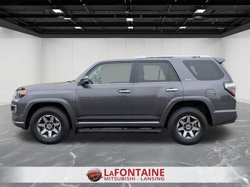 Used 2023 Toyota 4Runner Limited AWD/4WD image 2