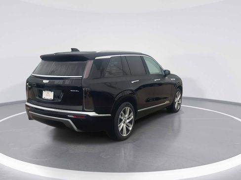 New 2026 Cadillac Vistiq Luxury image 8