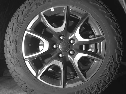 Used 2025 Jeep Compass Trailhawk AWD/4WD image 13