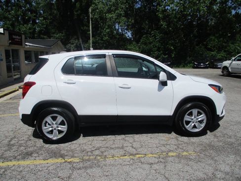 Used 2020 Chevrolet Trax LS AWD/4WD image 10