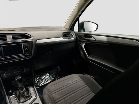 Used 2022 Volkswagen Tiguan S image 22