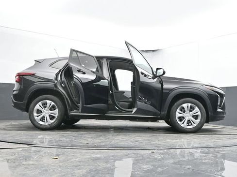 Used 2024 Chevrolet Trax LS image 69