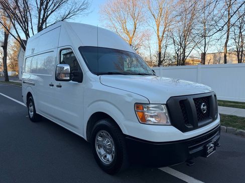 Used 2016 Nissan NV 2500 SV RWD image 4