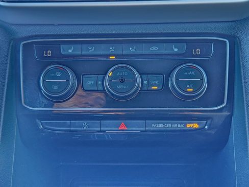 Used 2022 Volkswagen Atlas Cross Sport SE image 22