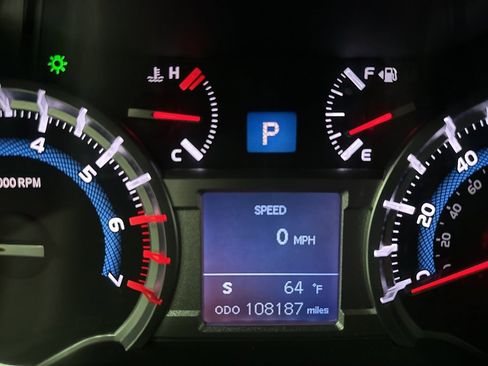 Used 2016 Toyota 4Runner Trail image 27