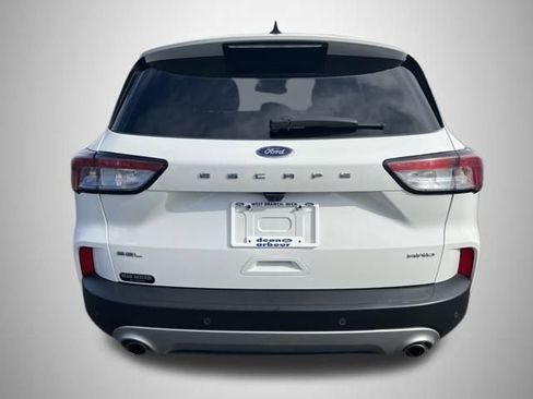 Used 2022 Ford Escape SEL image 4
