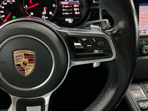 Used 2017 Porsche Macan image 24