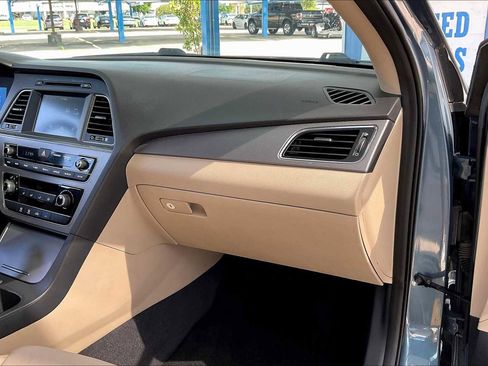Used 2016 Hyundai Sonata SE image 18