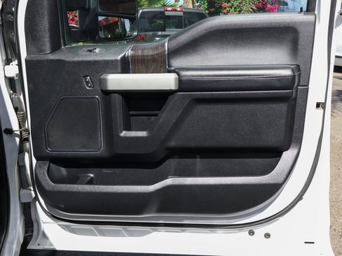 Used 2021 Ford F250 Lariat w/ Lariat Value Package image 40