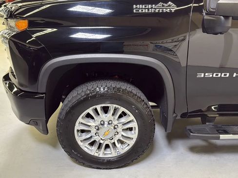 Used 2023 Chevrolet Silverado 3500 High Country w/ Z71 Off-Road Package AWD/4WD image 38
