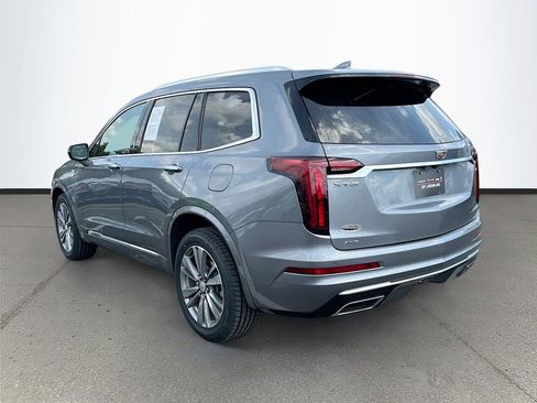 Used 2022 Cadillac XT6 Premium Luxury image 4