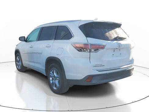 Used 2016 Toyota Highlander Limited image 4