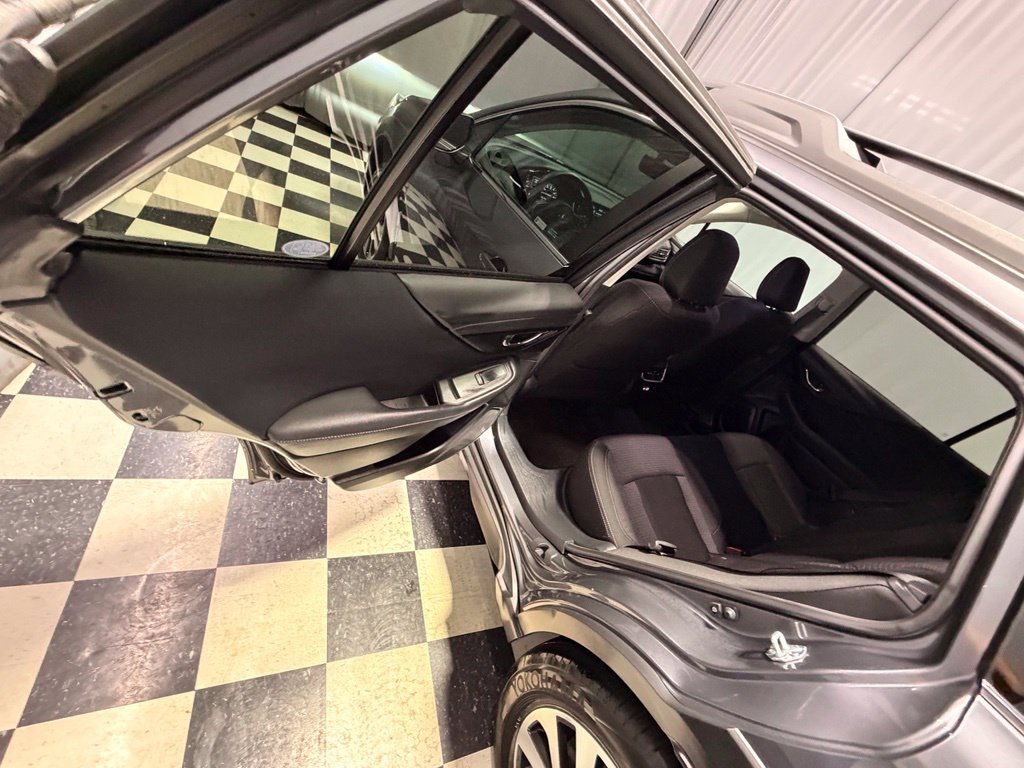Certified 2025 Subaru Outback Premium AWD/4WD image 8